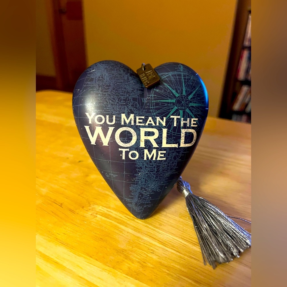 Demdaco Art Heart